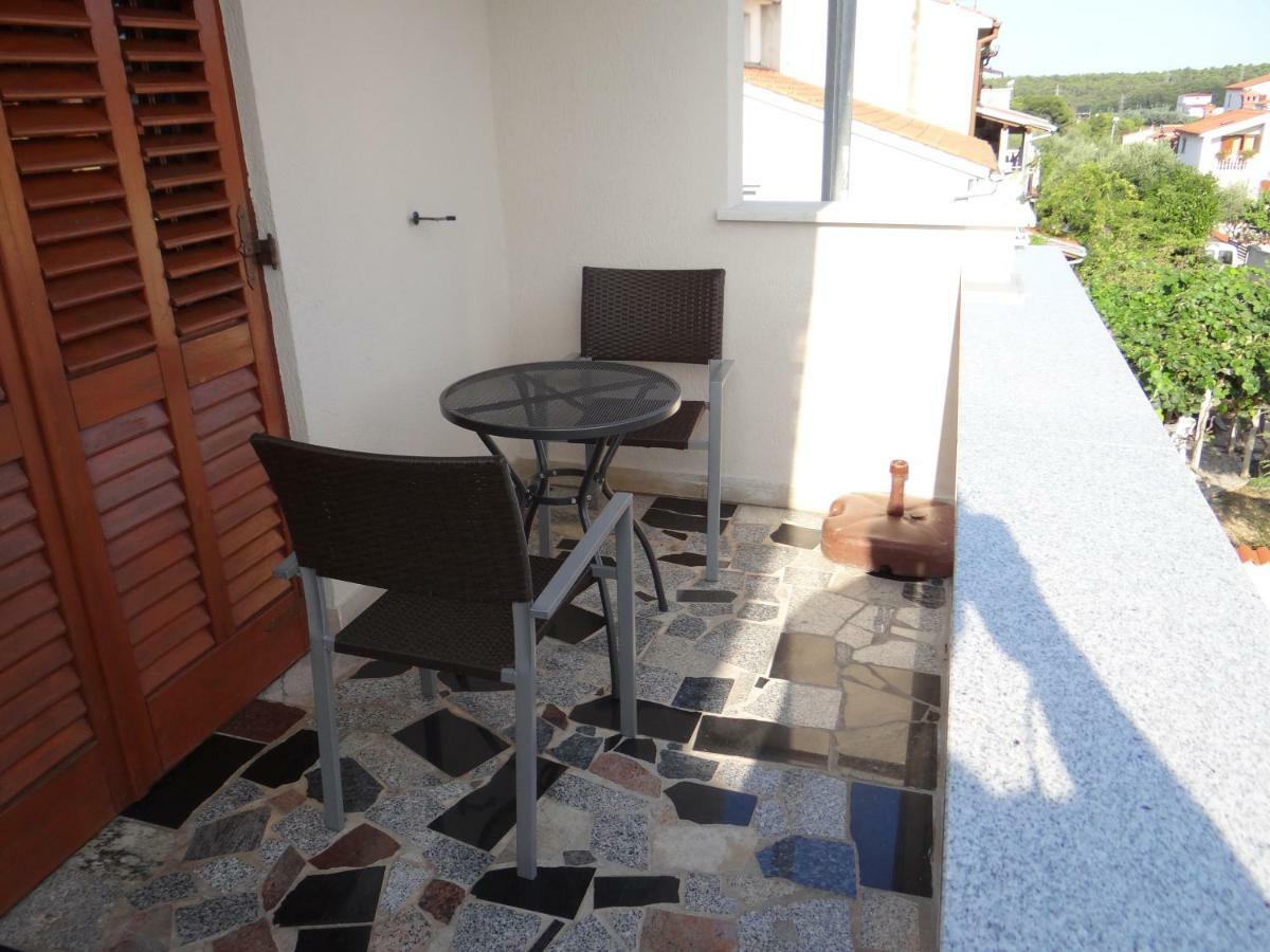 Apartment Mira Pula Exterior foto